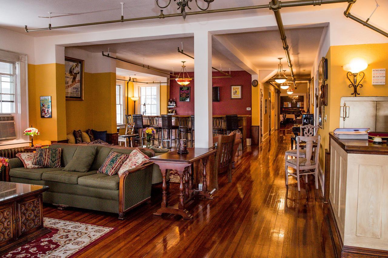 ヘンダーソンビル The Henderson Bed & Breakfast エクステリア 写真