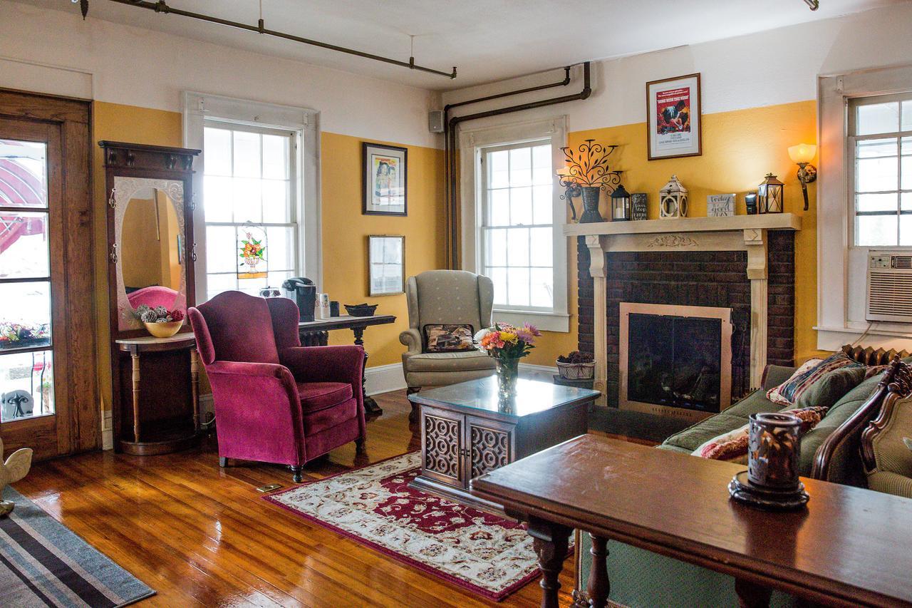 ヘンダーソンビル The Henderson Bed & Breakfast エクステリア 写真