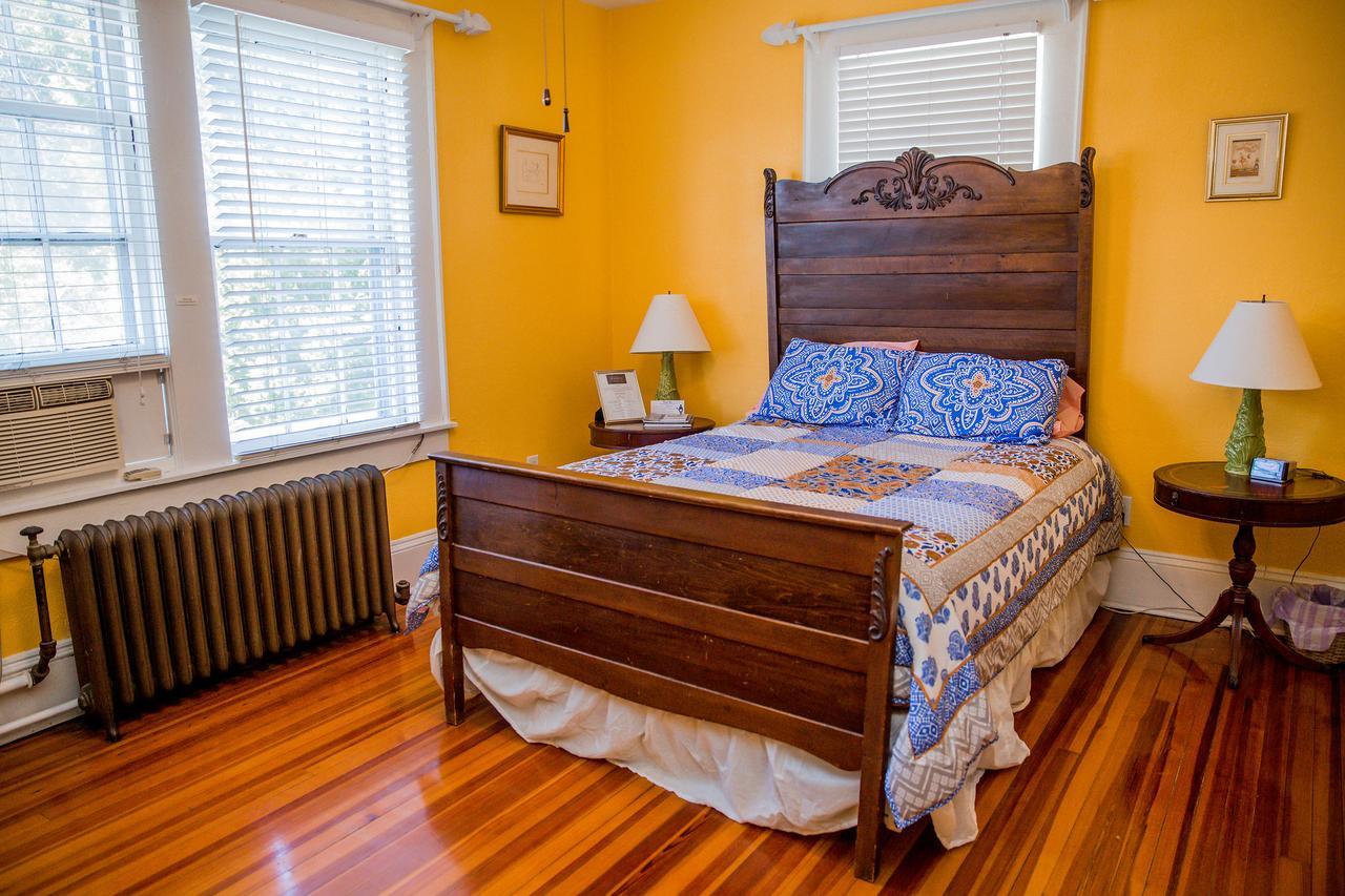 ヘンダーソンビル The Henderson Bed & Breakfast エクステリア 写真