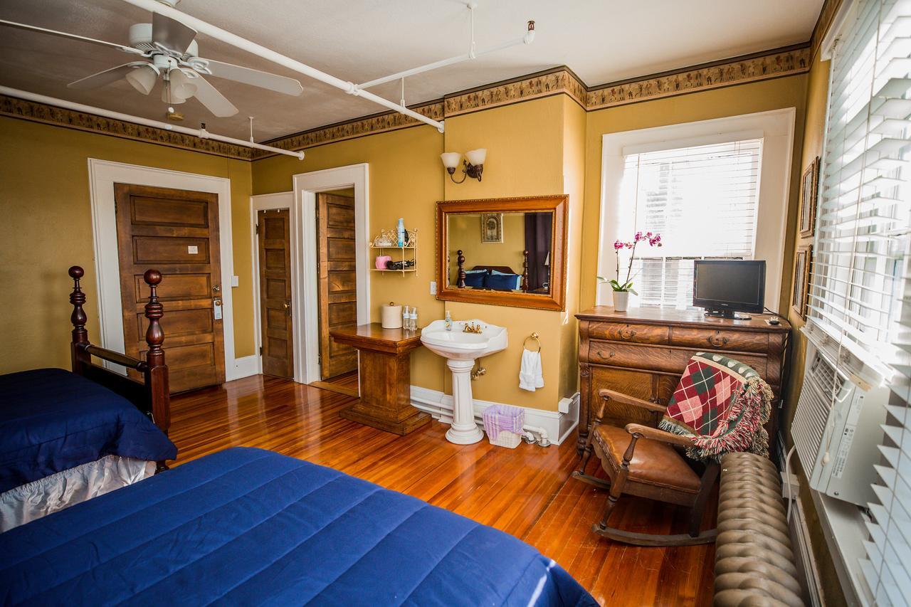 ヘンダーソンビル The Henderson Bed & Breakfast エクステリア 写真